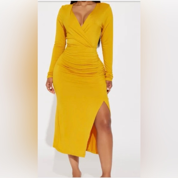 Sashay Me Boutique Dresses & Skirts - Shanel Ruched Midi Dress. NWOT by Sashay Me Boutique!
